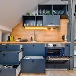 The Nest - Downtown Loft *
