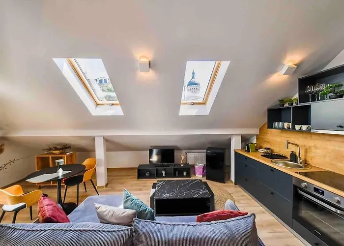 The Nest - Downtown Loft