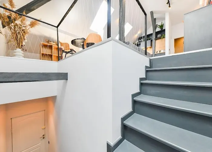 The Nest - Downtown Loft